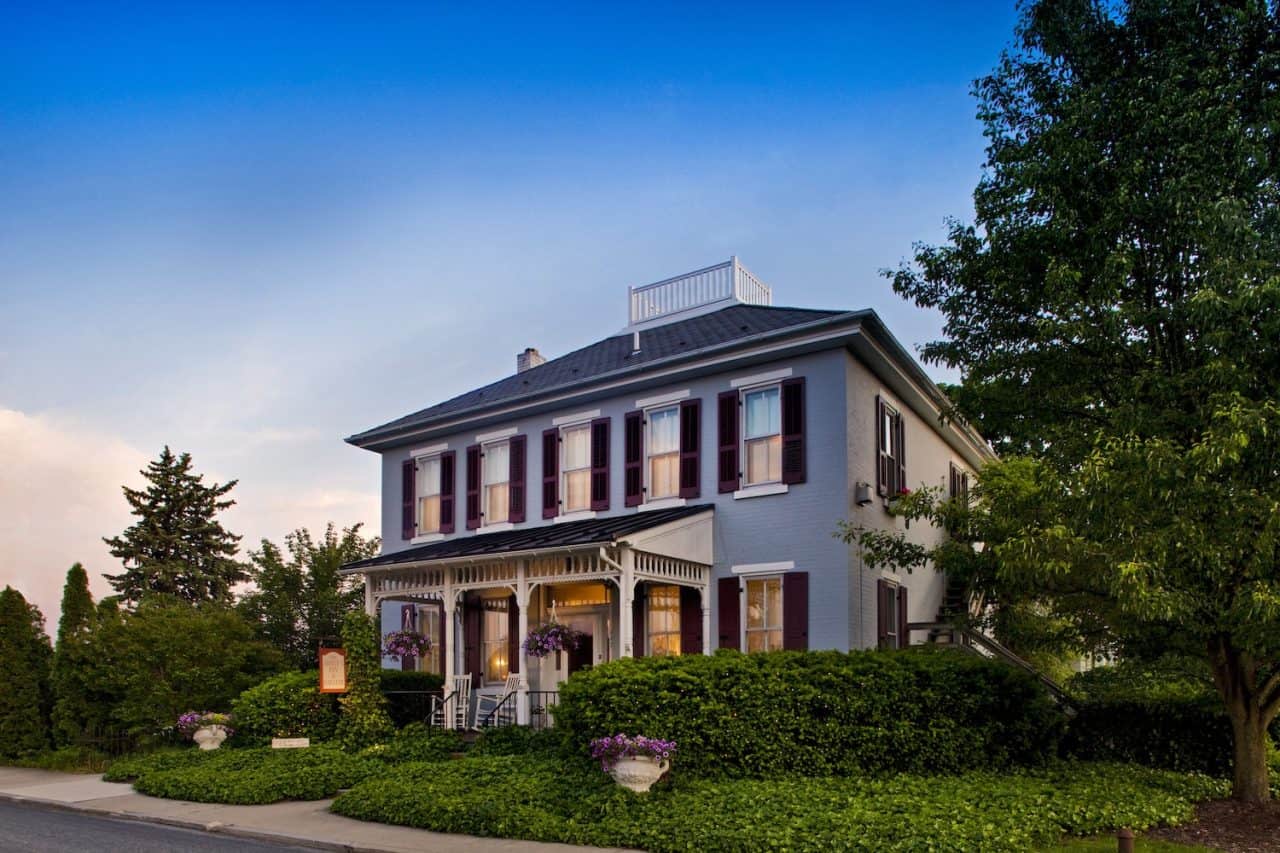 Bed and Breakfasts near Shady Maple